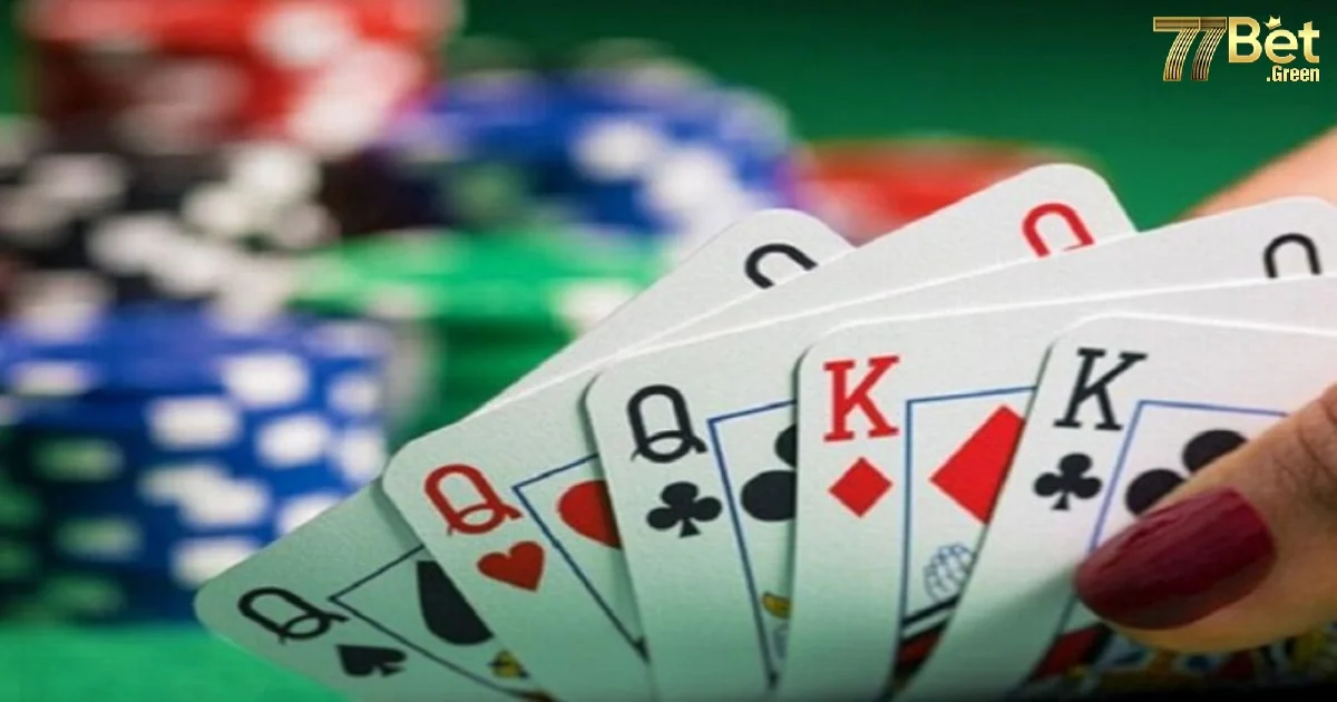 Game Bài Xì Tố 77bet: Giới Thiệu Luật Chơi Bài Xì Tố Cơ Bản 4 Làm thế nào để chiến thắng trong game bài Xì tố tại 77bet?